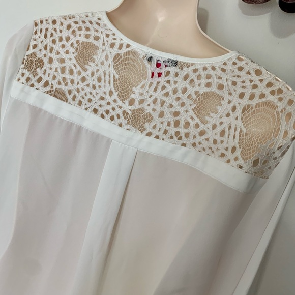 White long sleeve top - Picture 3 of 13